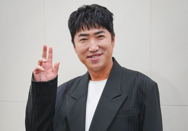 방송인 장동민. 웨이브