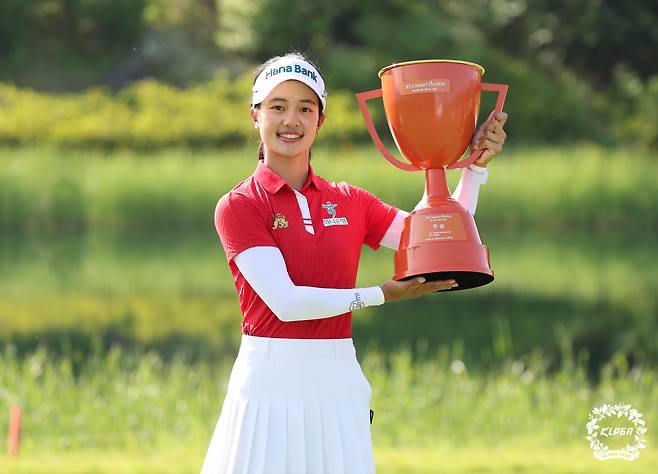 인터내셔널 퀄리파잉 토너먼트 출신 최초로 KLPGA 정상에 오른 짜라위 분짠. (KLPGA 제공)