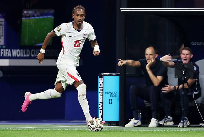 Soccer Football - FIFA World Cup 2026 - Semi Final - England v Argentina - Atlanta Stadium, Atlanta, Georgia, U.S. - July 15, 2026 England's Djed Spence in action IMAGN IMAGES via Reuters/Brett Davis<저작권자(c) 연합뉴스, 무단 전재-재배포, AI 학습 및 활용 금지>