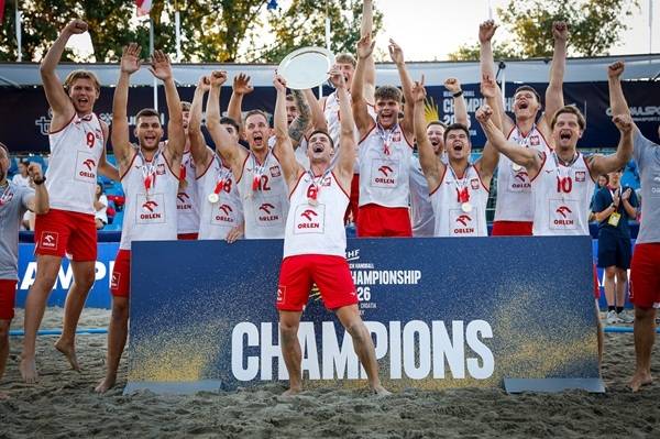 사진 2026 EHF 비치핸드볼 챔피언십 남자부 우승을 차지한 폴란드, 사진 출처=폴란드핸드볼협회