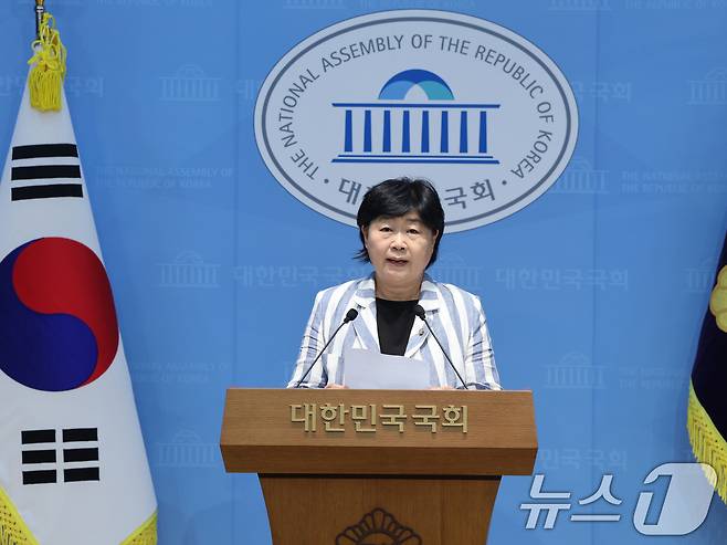 국회 법제사법위원장인 서영교 더불어민주당 의원이 19일 오전 서울 여의도 국회 소통관에서 법사위 현안 관련 기자회견을 하고 있다. 2026.7.19 ⓒ 뉴스1 황기선 기자