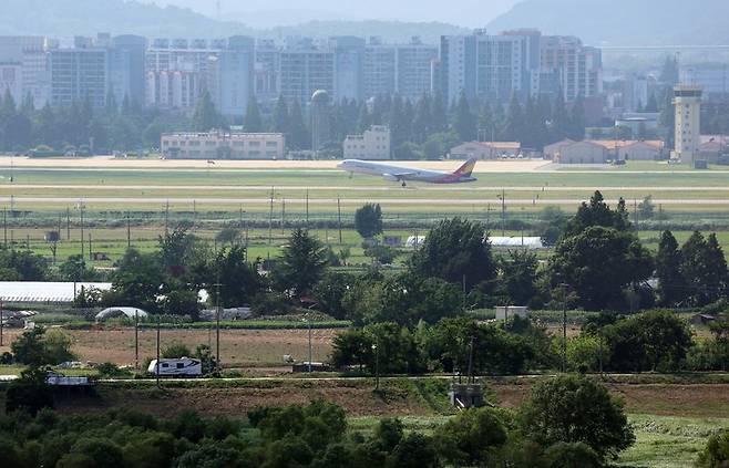 이달 13일 오후 반도체 클러스터가 들어서는 통합광주 광산구 송정동 군 공항 일원. 연합뉴스