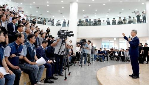 타운홀미팅 개최한 민형배 시장 [전남광주특별시 제공]