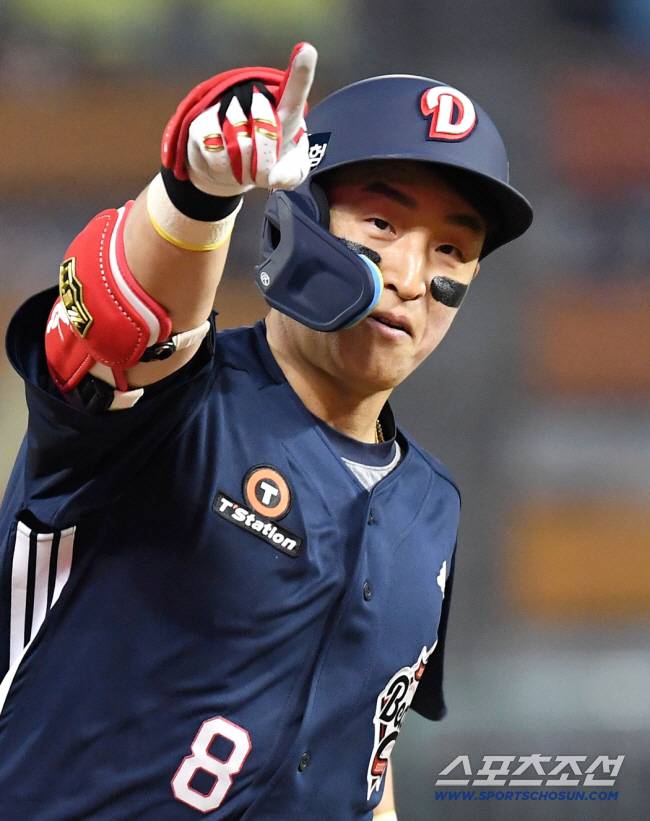 14일 인천 SSG랜더스필드에서 열린 SSG와 두산의 주중 3연전 첫 번째 경기. 4회 투런 홈런을 날린 두산 손아섭. 인천=송정헌 기자songs@sportschosun.com/2026.04.14/
