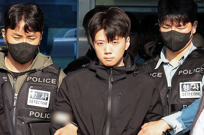 포토라인 선 '여고생 흉기 살인' 장윤기 / 사진=연합뉴스