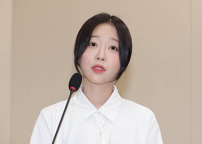 유튜버 쯔양(본명 박정원)이 작년 10월 14일 서울 여의도 국회 과학기술정보방송통신위원회에서 열린 2025년도 국정감사에서 의원 질의에 답변하고 있다. / 사진=연합뉴스