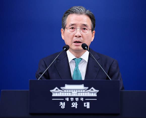 김용범 정책실장이 22일 청와대 춘추관 기자회견장에서 미국 및 남미 순방 관련 사전 브리핑을 하고 있다. 2026.7.22 [청와대통신사진기자단] [사진=연합뉴스]