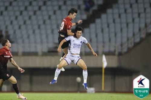 부천과 안양의 경기 장면 [한국프로축구연맹 제공. 재판매 및 DB 금지]