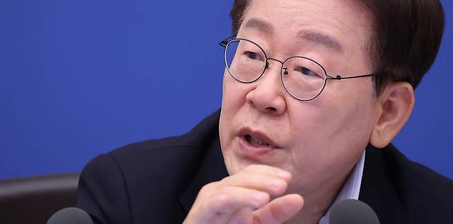 ▲이재명 대통령이 21일 청와대에서 열린 국무회의에서 발언하고 있다.