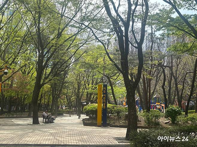 여의도 시범아파트 내부 어린이공원. [사진=김민지 기자]