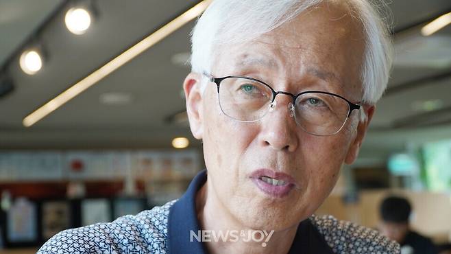 최정규 씨는 과거 교회 분쟁을 막기 위해 목사 편을 든 것을 두고 "정말 후회된다. 내가 너무 잘못했다"고 말했다. 뉴스앤조이 엄태빈