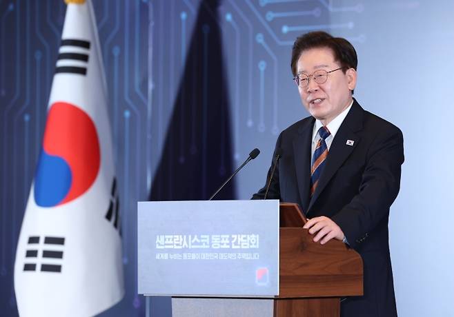동포 간담회 발언하는 이재명 대통령 - (샌프란시스코(미국)=뉴스1) 허경 기자 = 이재명 대통령이 25일(현지시간) 미국 샌프란시스코 한 호텔에서 열린 동포 오찬간담회에서 발언을 하고 있다. 2026.7.26/뉴스1