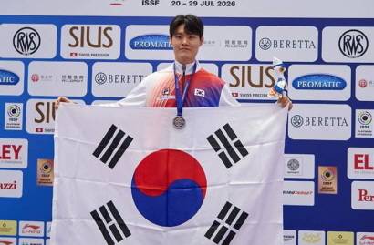 홍수현이 26일 중국 항저우에서 열린 2026 ISSF 월드컵 10m  공기권총 남자 개인전에서 은메달을 획득했다. 대한사격연맹 제공