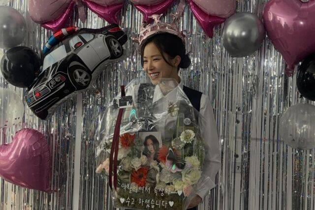 배우 손나은이 '김부장' 종영 소감과 함께 비하인드를 공개했다. / 손나은 소셜미디어