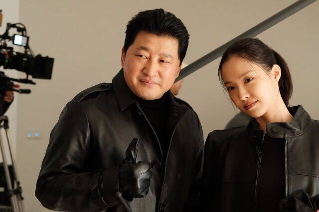 배우 손나은이 '김부장' 종영 소감과 함께 비하인드를 공개했다. / 손나은 소셜미디어