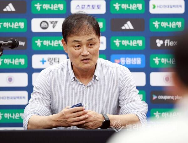 용인FC 최윤겸 감독, 오늘 경기 소감은.2026.7.11(사진=김경수 기자/ 발리볼코리아닷컴DB)