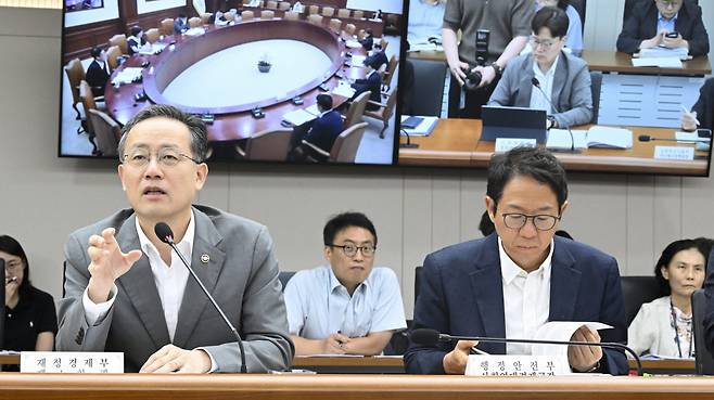 이형일 재정경제부 1차관이 7월 28일 정부세종청사에서 열린 '26년 7월 일자리 전담반(TF)'을 주재, 모두발언을 하고 있다.(사진제공=재정경제부)