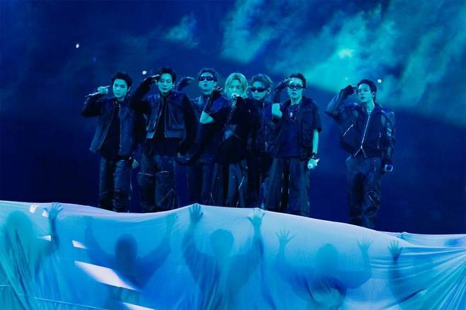 BTS가 지난달 부산시 연제구 아시아드주경기장에서 'BTS 월드투어 아리랑 인 부산' 콘서트를 펼치고 있다. 빅히트뮤직 제공