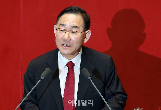 주호영 국민의힘 의원이 30일 서울 여의도 국회에서 열린 제437회국회(임시회) 제3차 본회의에서 형사소송법 일부개정법률안(대안)에 대한 무제한 토론(필리버스터)을 하고 있다. (사진=방인권 기자)