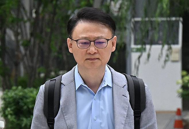 구세현 웰바이오텍 전 대표가 지난해 7월 13일 서울 종로구 KT 본사에 마련된 김건희 특별검사팀 사무실로 들어서고 있다. 고영권 기자
