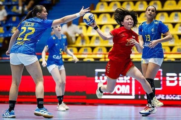 사진 제11회 IHF 세계여자청소년(U-18) 핸드볼선수권대회 일본과 브라질 경기 모습, 사진 출처=국제핸드볼연맹