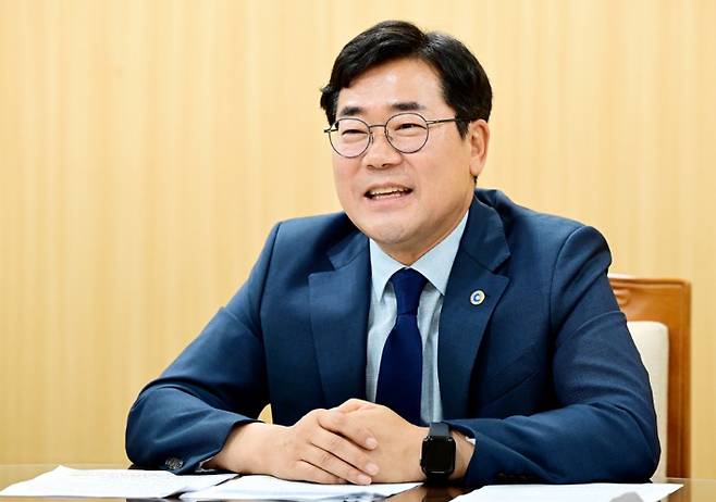 박찬대 인천시장이 인터뷰에서 발언하고 있는 모습. 인천시 제공