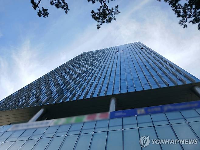 HS효성 [촬영 안 철 수] 2026.4, 서초구 반포동 효성반포빌딩