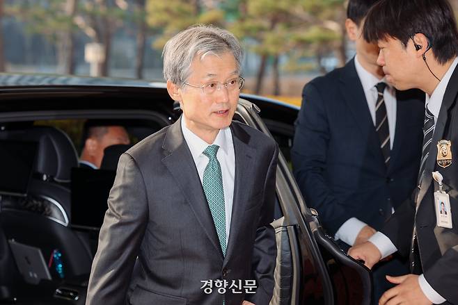 조희대 대법원장이 지난 3월17일 서울 서초동 청사로 출근하고 있다. 이준헌 기자