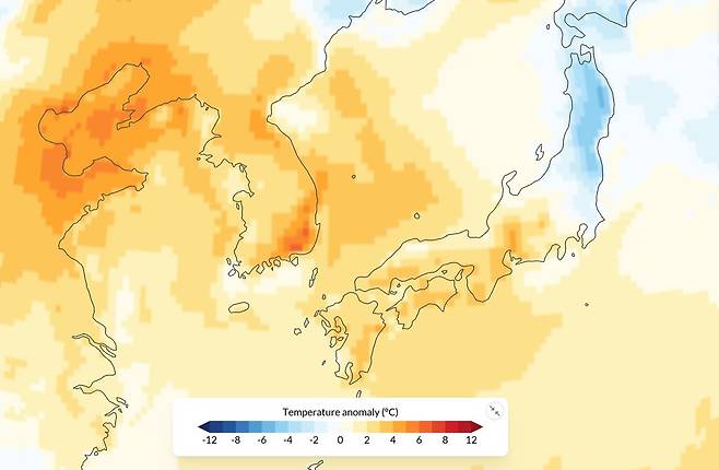 4일 기준 한국과 일본 지역별 기온 편차. 붉은색은 평년보다 기온이 높고, 푸른색은 낮다는 뜻이다. C3S/ECMWF