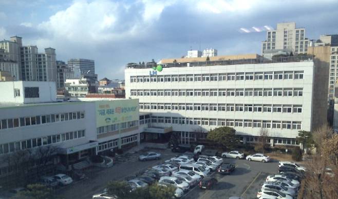 서울 강남에 위치한 LH 서울지역본부가 청년주거 공간으로 탈바꿈한다. LH 제공