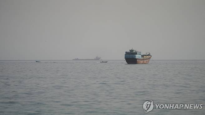호르무즈 해협의 선박 [로이터=연합뉴스 자료사진. 재판매 및 DB 금지]