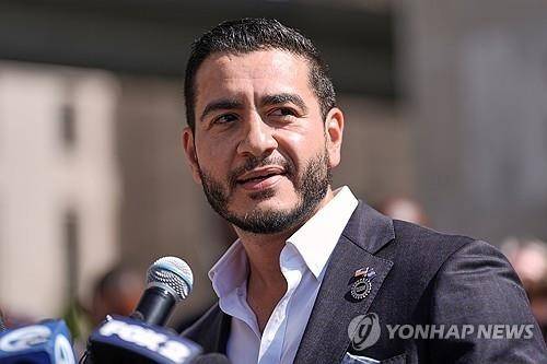 미 미시간주 민주당 연방 상원의원 경선서 승리한 '강성 진보' 엘사예드 후보 [AP=연합뉴스. 재판매 및 DB 금지]