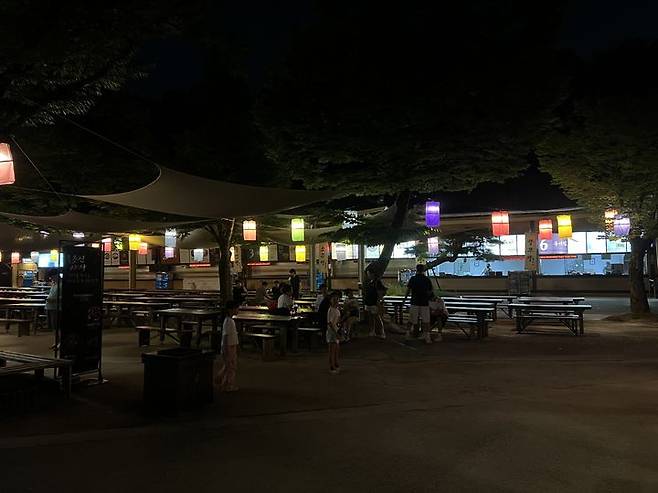 [용인=뉴시스] 김드보라 인턴기자 = 심야공포촌에 위치한 조선야장. 마치 조선시대 주막에 온 듯한 기분이 든다.  *재판매 및 DB 금지