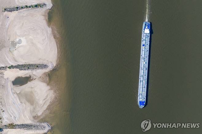 라인강 화물선 [dpa via AP=연합뉴스 자료사진. 재판매 및 DB 금지]