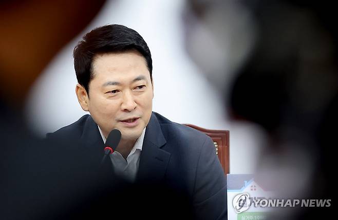 장동혁 대표, 부동산 정책 정상화 특위 발언 (서울=연합뉴스) 배재만 기자 = 국민의힘 장동혁 대표가 7일 국회에서 열린 부동산정책 정상화 특별위원회 전체 회의에서 발언하고 있다. 2026.8.7 scoop@yna.co.kr