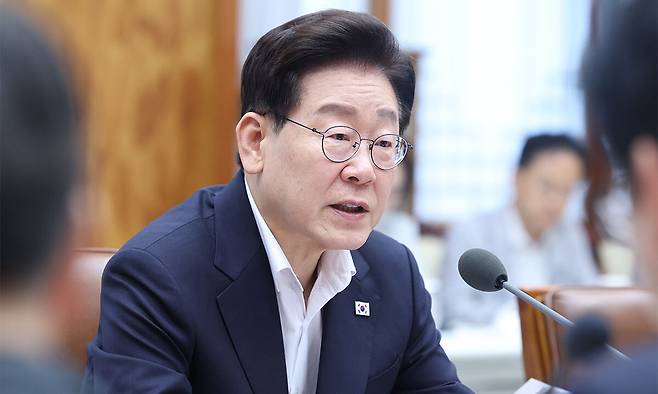 이재명 대통령이 10일 청와대에서 열린 메가프로젝트 민관합동 제2차 점검회의에서 발언하고 있다. 청와대통신사진기자단