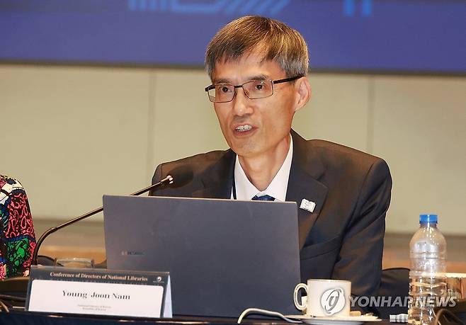 발언하는 남영준 국립중앙도서관 관장 (부산=연합뉴스) 강선배 기자 = 남영준 국립중앙도서관 관장이 11일 부산 해운대구 시그니엘 부산에서 열린 '2026 세계 국립도서관장회의(CDNL)에서 발언하고 있다. 2026.8.11 sbkang@yna.co.kr