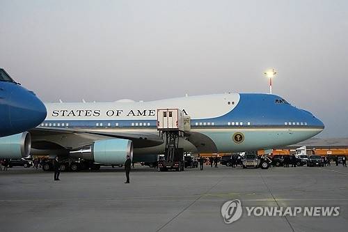 트럼프 대통령의 구형 전용기 에어포스원 [AP=연합뉴스 자료사진]