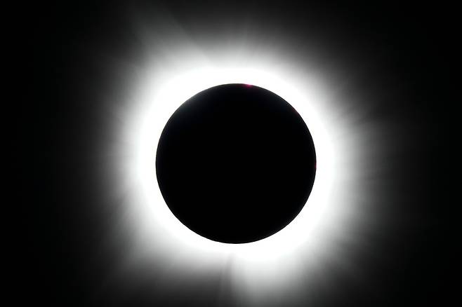 ▲ 2024년 4월 8일(현지시간) 미국 텍사스주 알링턴에서 관측된 개기일식. [AP=연합뉴스 자료사진]