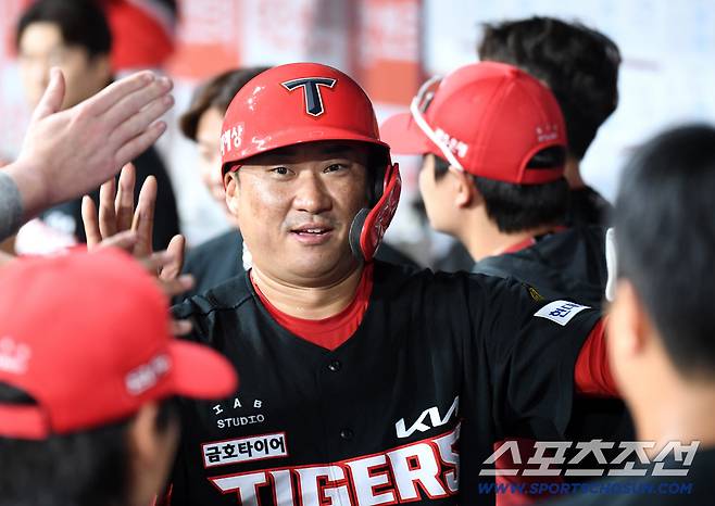 25일 고척돔에서 열린 KIA와 키움의 경기. 7회초 1사 3루. 박재현 안타 때 득점에 성공한 KIA 김태군. 고척=송정헌 기자songs@sportschosun.com/2026.06.25/