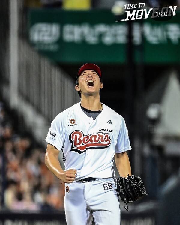 13일 두산이 한화를 상대로 9-6으로 승리했다. (최민석은 5이닝 동안 2실점만 내주며 시즌 10승(3패)째를 수확해 다승 공동 선두로 올라섰다).&nbsp;/사진=두산베어스