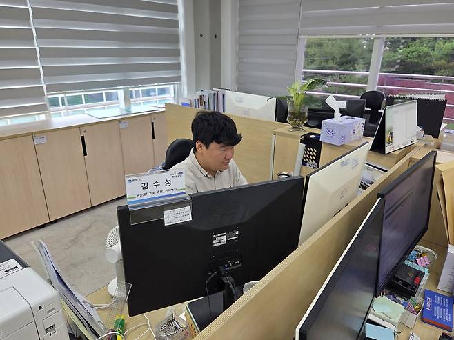 봉화군 농업기술센터 김수성 주무관 [봉화군 제공, 재판매 및 DB 금지]