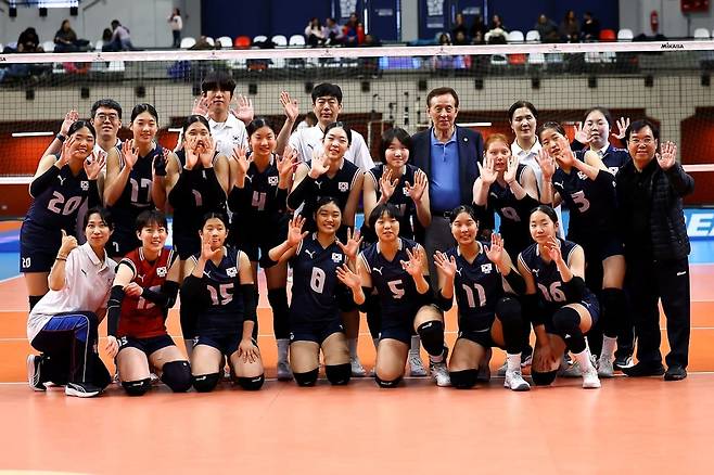 17세 이하 여자배구 대표팀 [국제배구연맹 홈페이지 캡처. 재배포 및 DB 금지]