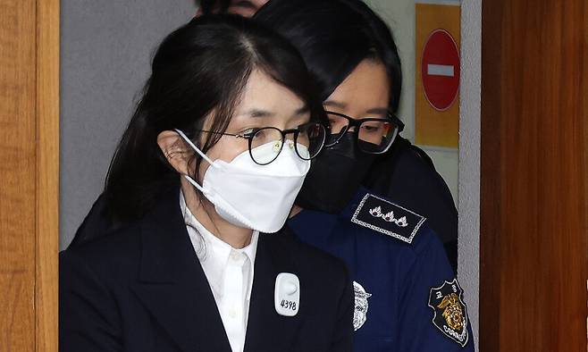 김건희 여사가 서울중앙지법에 출석하는 모습. 사진공동취재단