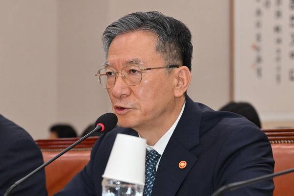 정성호 법무부 장관. 김정록 기자