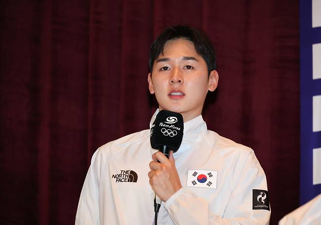 <yonhap photo-3500=""> 발언하는 근대5종 전웅태(진천=연합뉴스) 임화영 기자 = 근대5종 남자 국가대표 전웅태가 20일 충북 진천 국가대표선수촌에서 열린 2026 아이치·나고야 아시안게임 D-30 미디어데이에서 발언하고 있다. 2026.8.20hwayoung7@yna.co.kr/2026-08-20 14:31:19/<저작권자 ⓒ 1980~2026 ㈜연합뉴스. 무단 전재 재배포 금지, AI 학습 및 활용 금지></yonhap>