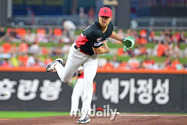 18일 대전 한화생명 볼파크 야구장에서 열린 '2026 신한 SOL KBO리그' KIA 타이거즈와 한화 이글스 경기. KIA 선발투수 네일이 힘차게 투구하고 있다..대전=한혁승 기자 hanfoto@mydaily.co.kr