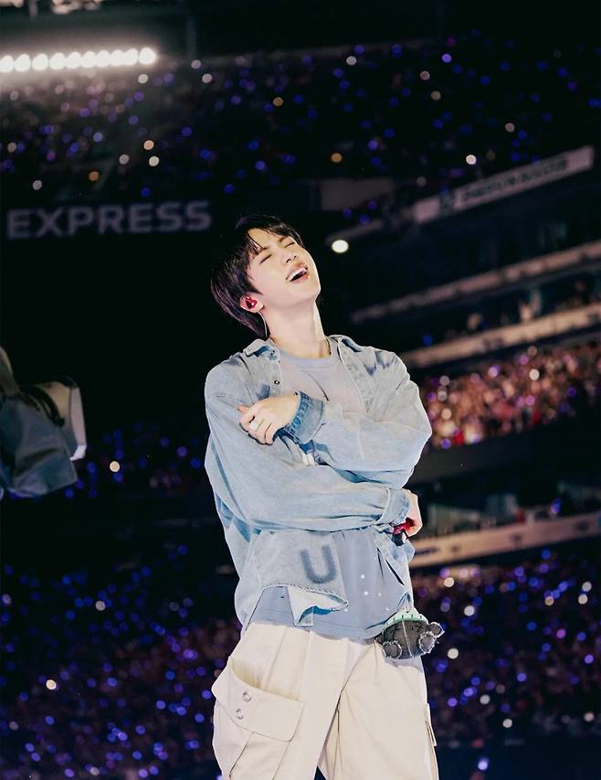 Jin, do BTS, fica em 1º lugar na votação dos ídolos para "Artista da Geração".