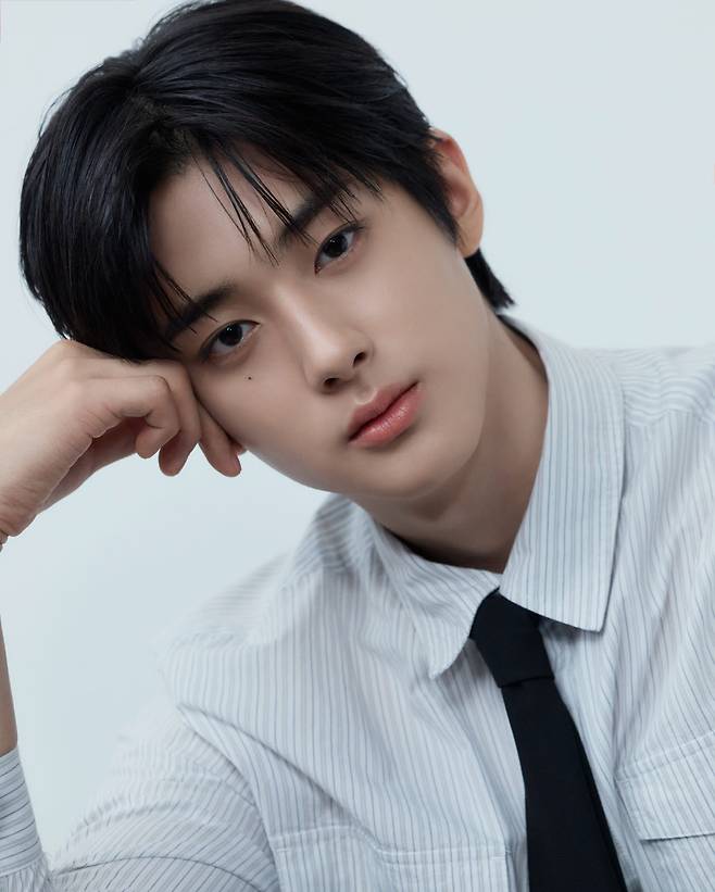 '프듀 출신' 김민규, BH엔터 전속계약…이병헌 한솥밥