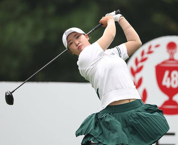 2026년 한국여자프로골프(KLPGA) 투어 메이저 대회인 BC카드·한경 제48회 KLPGA 챔피언십에 출전한 김민솔 프로가 2라운드에서 경기하는 모습이다. 사진제공=KLPGA (사진을 무단으로 사용하지 마십시오.)